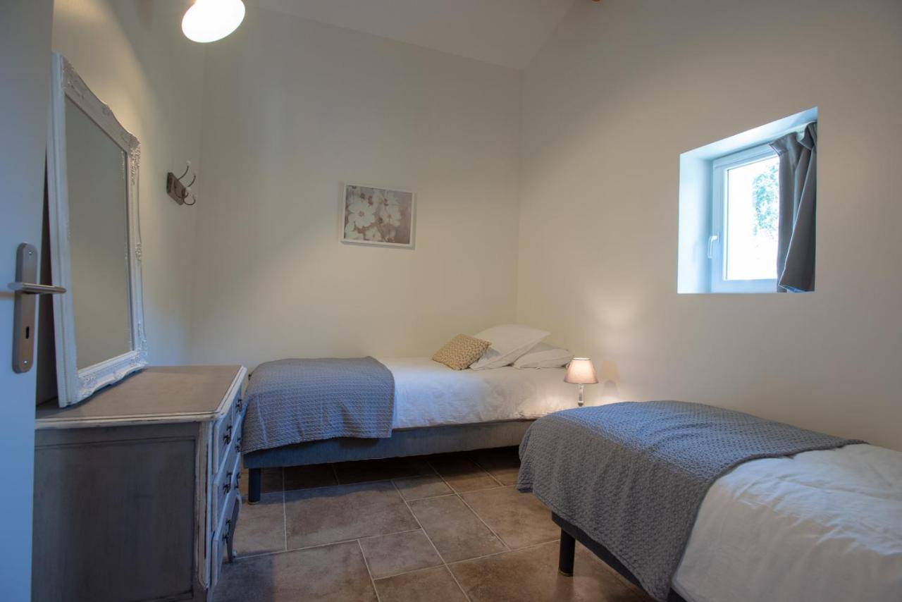 Le Champ Des Oliviers Bed & Breakfast Oppede Exterior photo